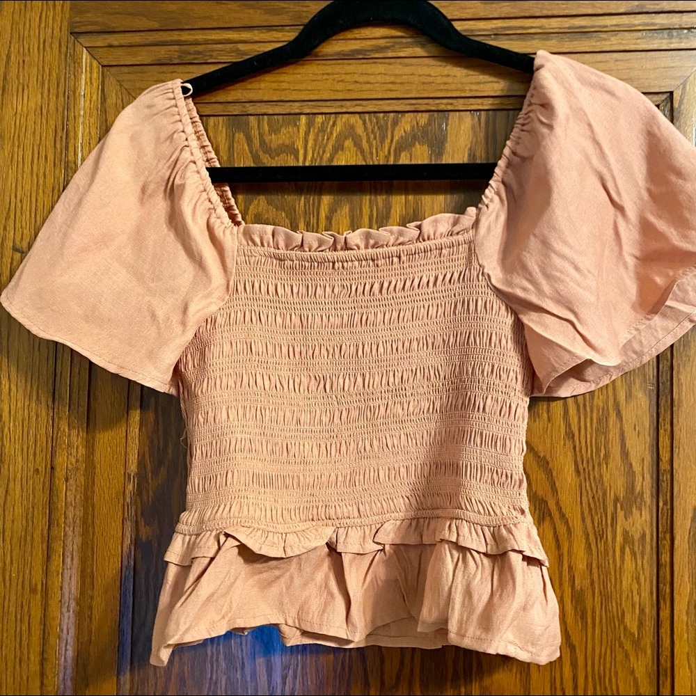 Salmon ruched flutter sleeve crop top